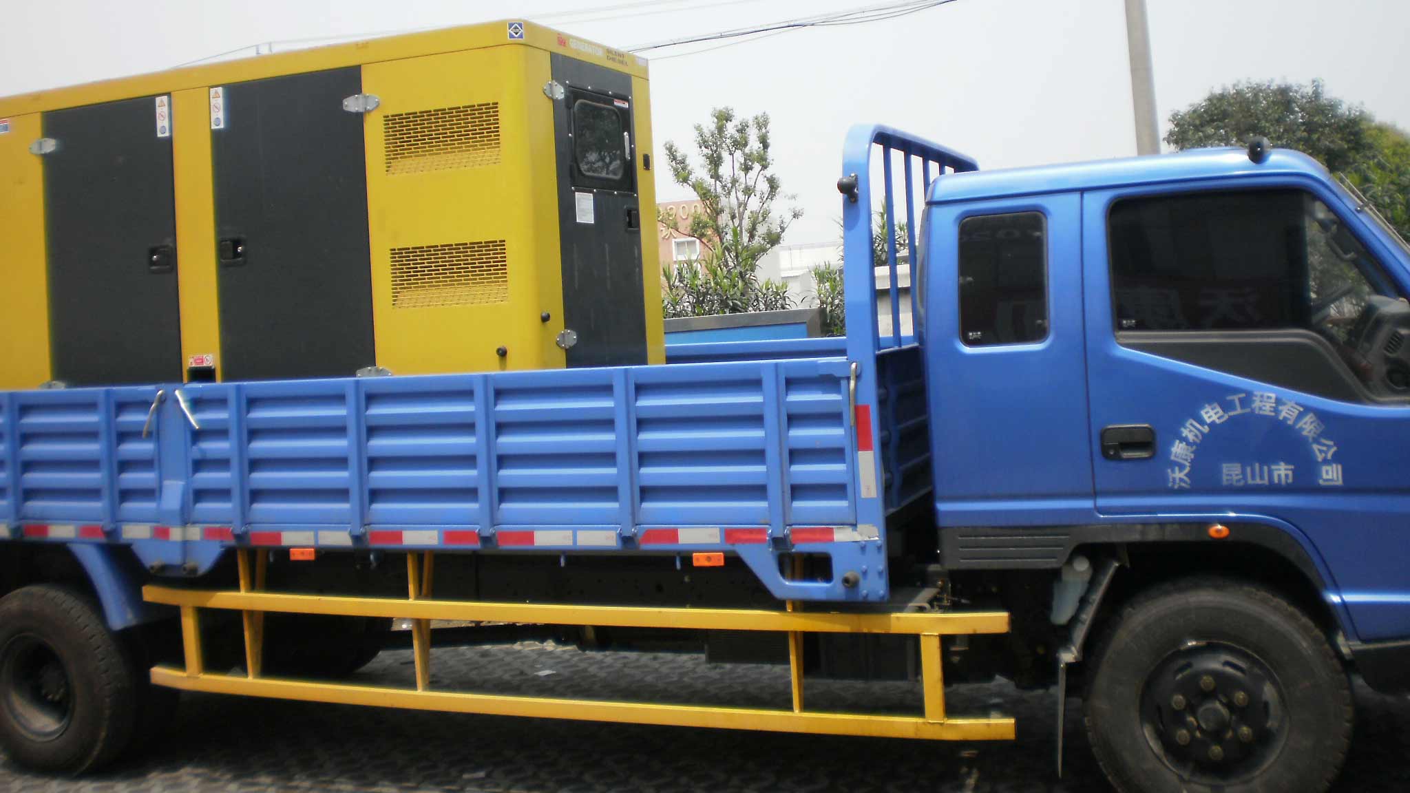 靜音式發(fā)電機(jī)